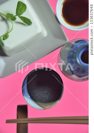 A bird's-eye view of chilled tofu A bird's-eye view of chilled tofu 133637648