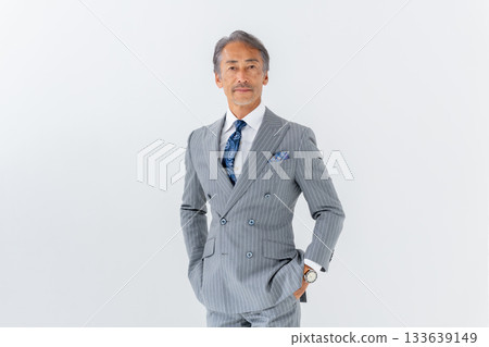 Businessman portrait stylish 133639149