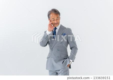 時尚的商人肖像 133639151