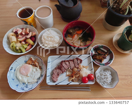 Example of a lunch set at a Western restaurant: Sirloin cut steak, mini set (example of a Japanese-style arrangement) Example of a lunch set at a Western restaurant: Sirloin cut steak, mini set (example of a Japanese-style arrangement) 133640757