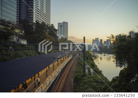 黃昏時的東京飯田橋 黃昏時的東京飯田橋 133641250