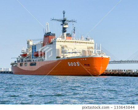 The giant Antarctic research vessel "Shirase" 2025.11 Yokohama, Japan 133643844