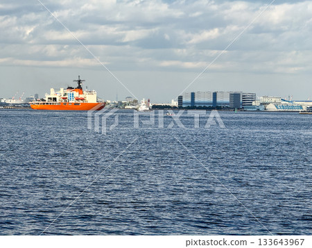 The Antarctic research vessel Shirase anchored in calm waters. November 2025, Yokohama, Japan 133643967