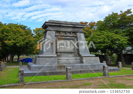 Morioka Castle Ruins Park - View of the Honmaru, Ninomaru, and Sannomaru Citadel (Iwate) 133652730