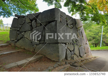 Morioka Castle Ruins Park - View of the Honmaru, Ninomaru, and Sannomaru Citadel (Iwate) 133652740
