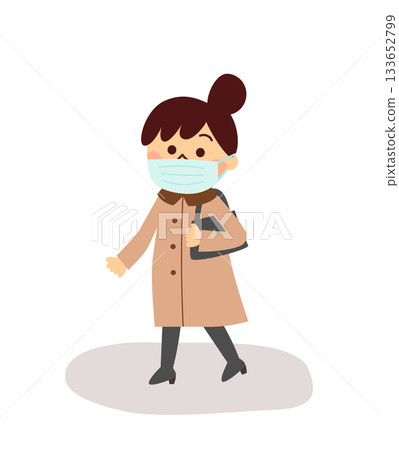 一名戴著口罩的女子正在行走 133652799