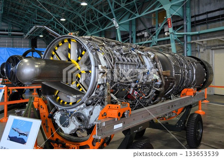 F-4EJ改良引擎(GE J79-GE-17軸流式壓縮機渦輪噴射發動機) F-4EJ改良引擎(GE J79-GE-17軸流式壓縮機渦輪噴射發動機) 133653539