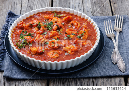 Shrimp in hot tomato sauce with garlic, onion Shrimp in hot tomato sauce with garlic, onion 133653624