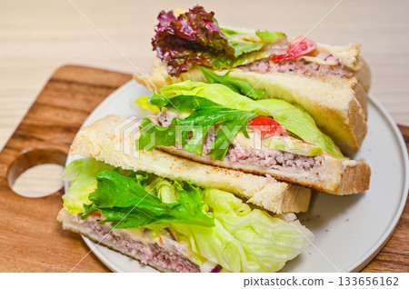 Homemade Big Mac-style sandwich 133656162
