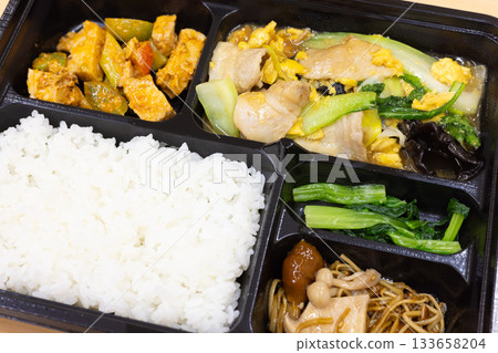 美味炸豬肉蛋中式便當 美味炸豬肉蛋中式便當 133658204