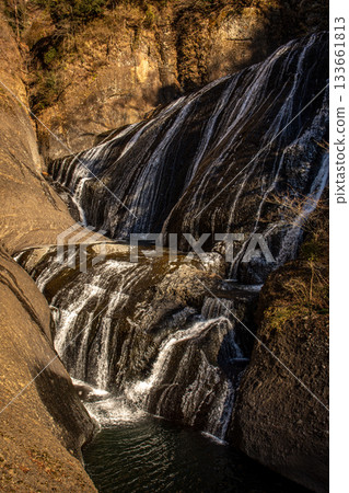 Fukuroda Falls, a beautiful waterfall in Daigo Town, Ibaraki Prefecture, sparkling in the winter sunshine Fukuroda Falls, a beautiful waterfall in Daigo Town, Ibaraki Prefecture, sparkling in the winter sunshine 133661813