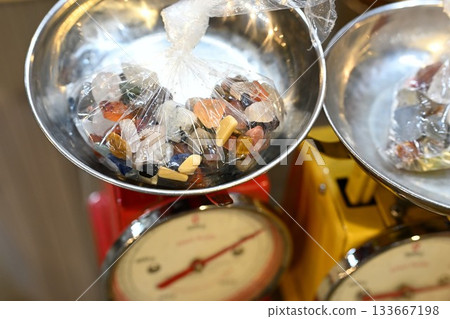 Weighing gemstones at Treasure Stone Park (Nasu Town, Tochigi Prefecture) 133667198