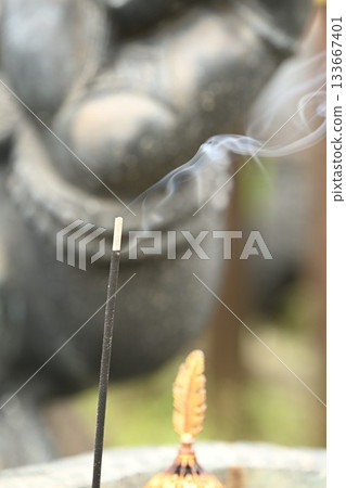 充滿異國風情的香燭景象 133667401