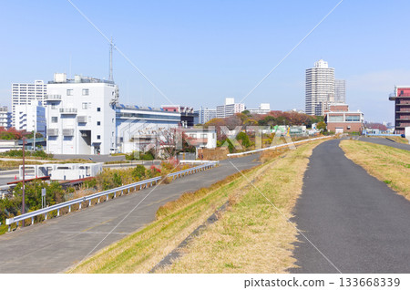 Scenery along the Arakawa Cycling Road in Tokyo in November 2025 133668339