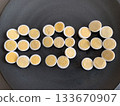 I tried writing letters with quail eggs 133670907