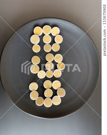 I tried writing letters with quail eggs 133670908