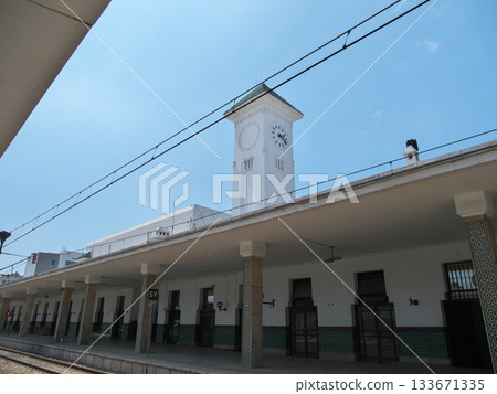 摩洛哥，卡薩布蘭卡火車站，月台，五月 133671335