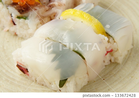 魷魚握壽司 133672428