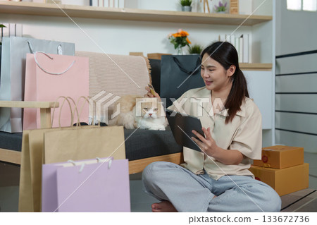 Online Shopping Experience with Cat Companion 133672736