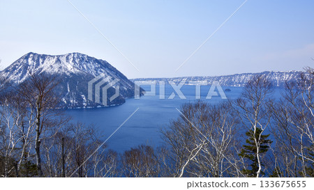 Lake Uramashu in early spring Lake Uramashu in early spring 133675655