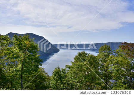 Lake Uramashu in early autumn 133676308