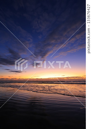 美麗的海灘日出 美麗的海灘日出 133676427