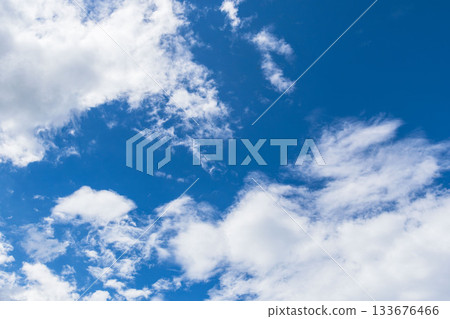 夏末天空:晴朗的藍色午後天空和雲彩 21 夏末天空:晴朗的藍色午後天空和雲彩 21 133676466