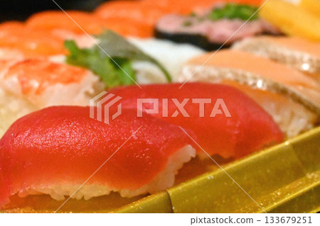 Fresh sushi set 133679251