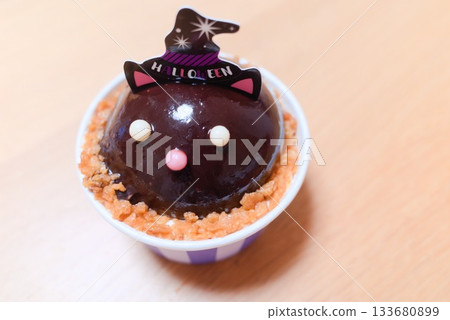 Halloween chocolate sweets (cat design) 133680899