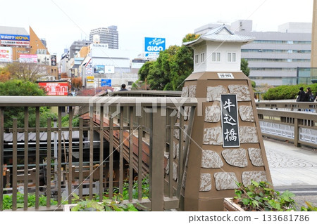 東京千代田區牛込橋和江戶城石牆 133681786