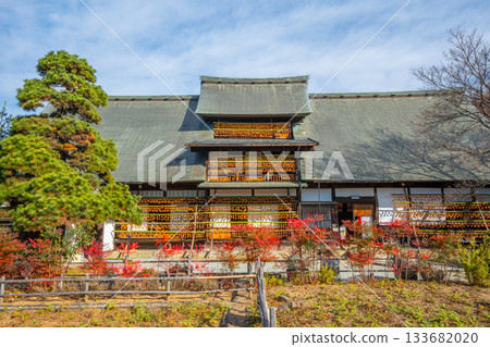 Former Takano Family Residence "Licorice House" Dried persimmons, a specialty of Koshu City, Yamanashi Prefecture 133682020