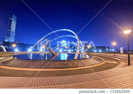 Night view of Shiki no Izumi Fountain in Rinku Park, Izumisano City 133682644