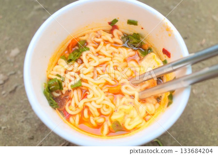 戶外吃超辣杯麵 戶外吃超辣杯麵 133684204