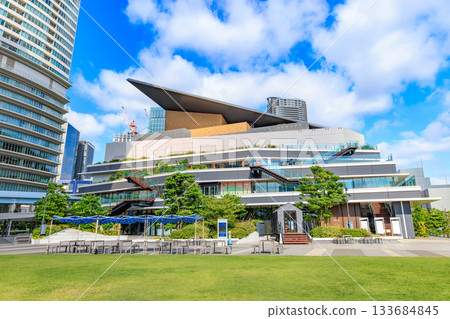 位於東京港區竹芝地區的竹芝水劇場（Atre Takeshiba Theater Building） 133684845
