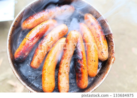 Fragrantly grilled sausages 133684975