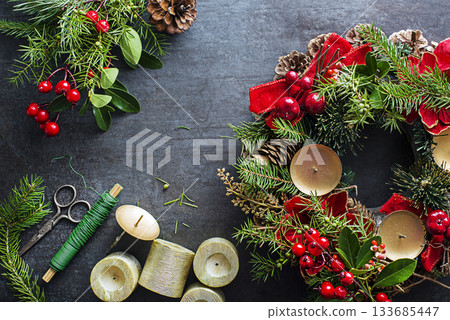 Advent wreath 133685447