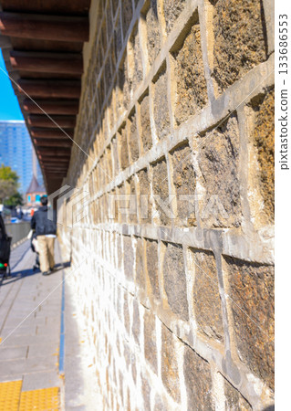 石垣街的美景，是秋季賞楓的熱門景點。 133686553