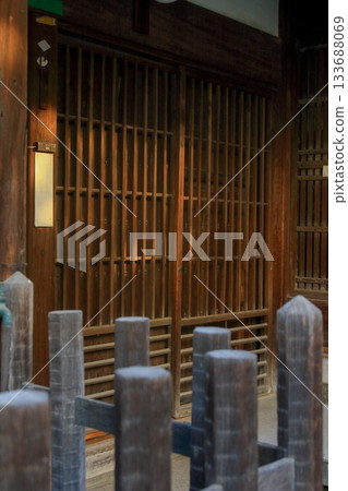 Quaint entrance sliding door 133688069