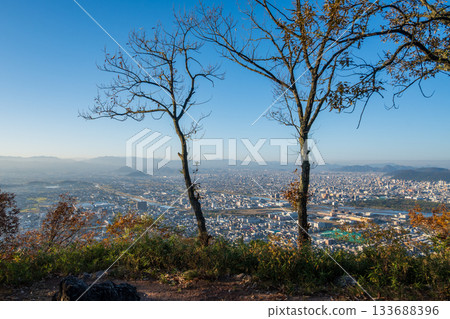 日本香川縣高松市屋島的秋景非常美麗。 133688396
