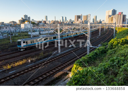 【京濱東北線】清晨開往東京方向的列車 133688858
