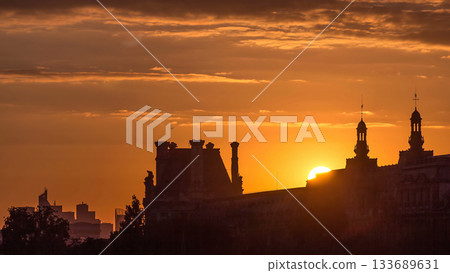 Sunset near Pont des Arts in Paris timelapse, France Sunset near Pont des Arts in Paris timelapse, France 133689631