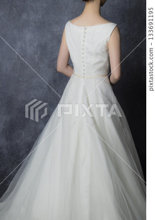Woman in wedding dress 133691195