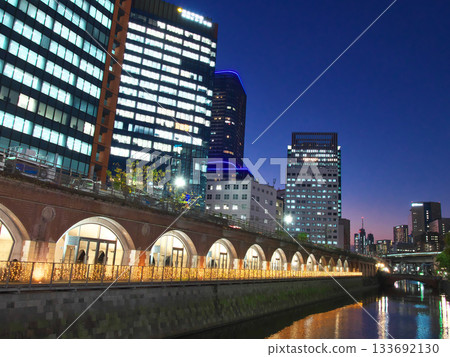 神田川的傍晚景色-從萬世橋上眺望城市風光(2025年11月) 神田川的傍晚景色-從萬世橋上眺望城市風光(2025年11月) 133692130