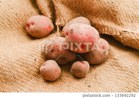 Potatoes freshly harvested from the field 133692292