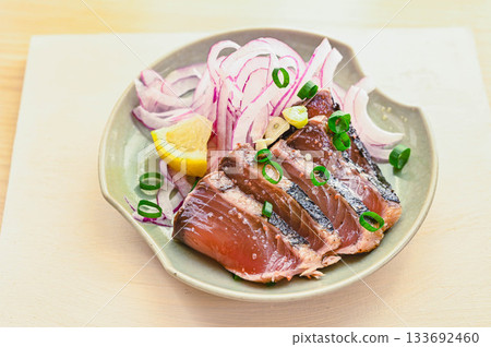 Batting of bonito 133692460