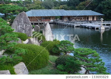 黃昏三溪園的景色 133693829