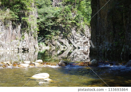 三段峽黑淵谷景色 133693864