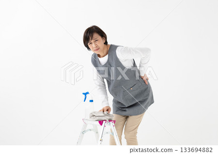 Woman cleaning Woman cleaning 133694882