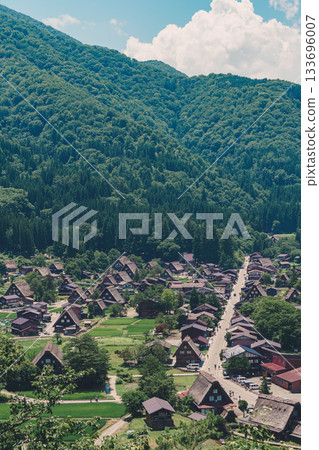 白川鄉，合掌造風格的村落，一片原始的日本風景 133696007