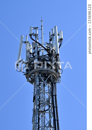 Communication image (radio tower: base station) 133696128